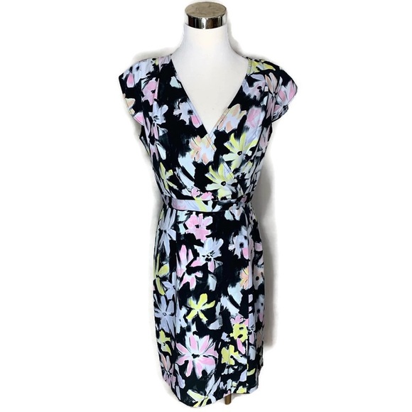 Andrew Marc Dresses & Skirts - Andrew Marc Dress Black Floral Short Sleeve Size 6